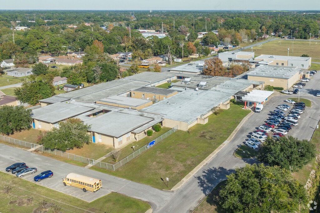 Colmer Middle School in Pascagoula, MS has an excellent score on Niche.