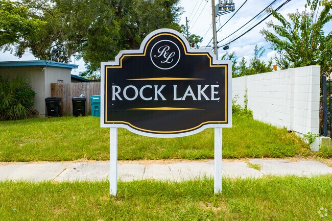 Offering a variety of amenities, Rock Lake is a quaint neighborhood close to Downtown Orlando.