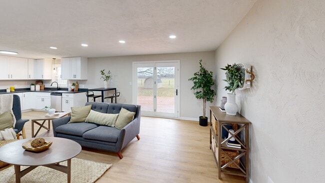 3325 E 100 S, Anderson, IN 46017 - photo 2