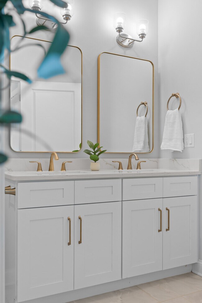 8154 Pembridge Ct, Chattanooga, TN 37421 - photo 2