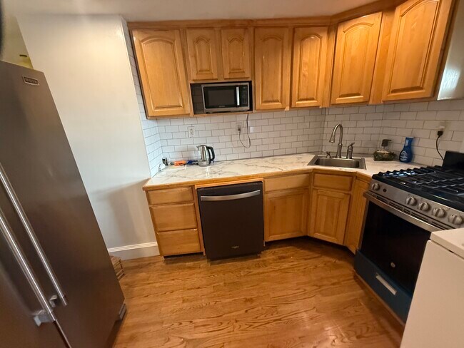 319 Bennington St unit 1, Boston, MA 02128 - photo 4