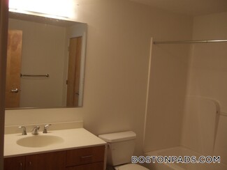 155 Washington St Unit 206, Salem, MA 01970