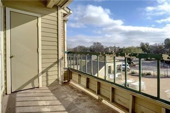 4115 Esters Rd, Irving, TX 75038 - photo 5