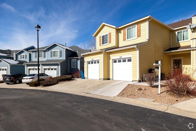 Townhouses provide additional options on the northern end of the Gateway Park neighborhood.