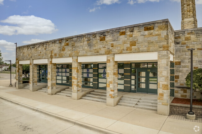 Kids are challenged to excel at Oakman Elementary School.