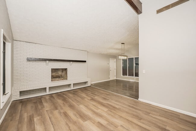 3721 Wilson Sharpsville Rd, Cortland, OH 44410 - photo 4