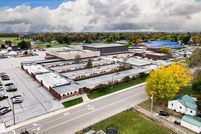 J.E. Ober Elementary has a 14:1 student-to-teacher ratio in Garrett.