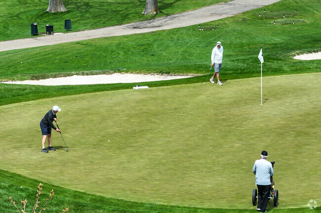 The Hazeltine National Golf Club is one of many golf courses available in and around Victoria.