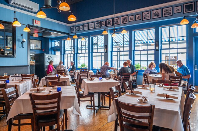 Monomoscoy Island residents dine at  Bleu which specializes in French dishes.