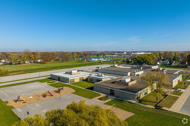 New Haven Primary School has 474 students in grades PK, K-2.