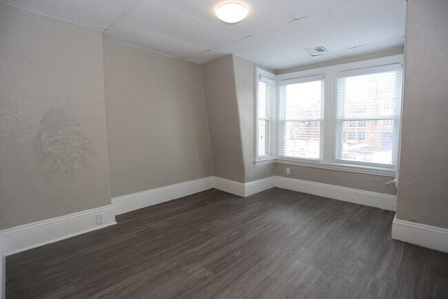 135 Eutaw St unit 2, Boston, MA 02128 - photo 5