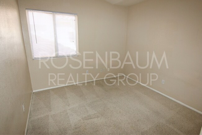 16060 W Desert Bloom St, Goodyear, AZ 85338 - photo 7