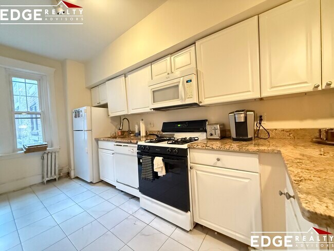 1872 Commonwealth Ave, Brighton, MA 02135 - photo 3
