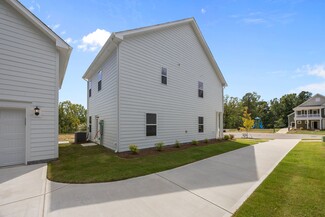 4045 Grommet Ct, Matthews, NC 28105