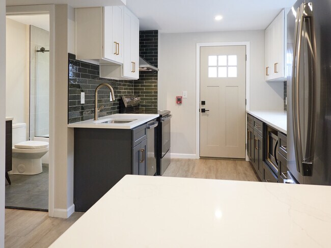 5333 Penn Ave unit 201, Pittsburgh, PA 15224 - photo 7