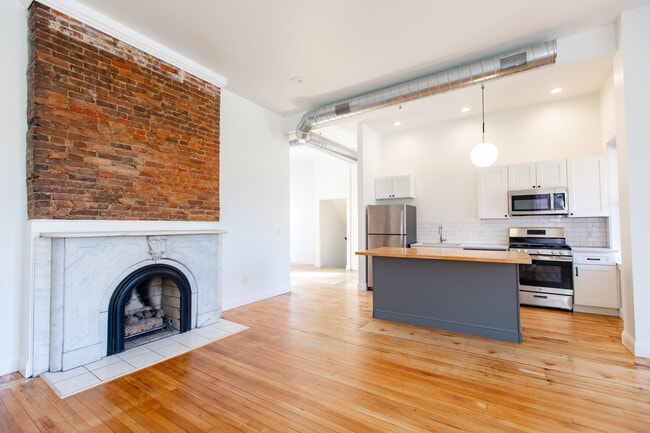 226 45th St unit 2, Pittsburgh, PA 15201 - photo 4