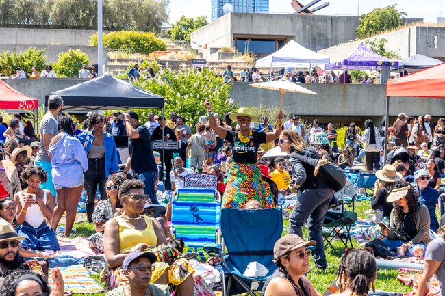 Ivy Hill is a short walk to the Oakland Museum of California, which hosts many Oakland events.