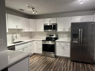 5132 Beach Dr SE Unit D, Saint Petersburg, FL 33705