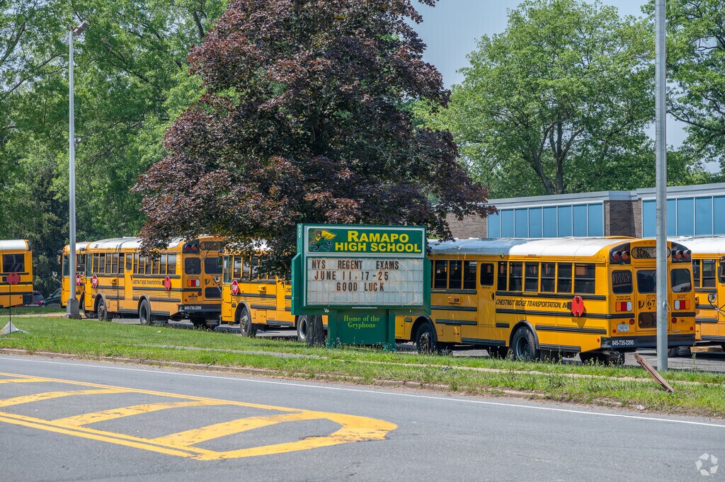 Ramapo High School earns a B-minus from Niche.