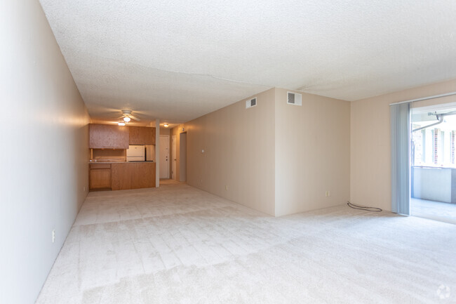 2BR, 1BA - 1100SF