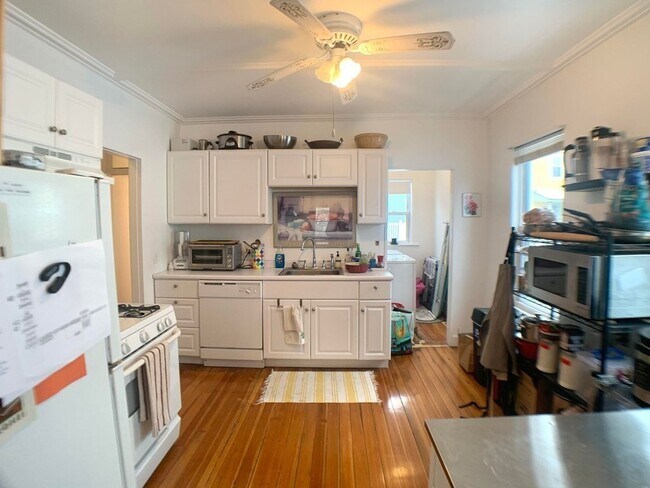117 Rogers Ave unit 2, Somerville, MA 02144 - photo 7