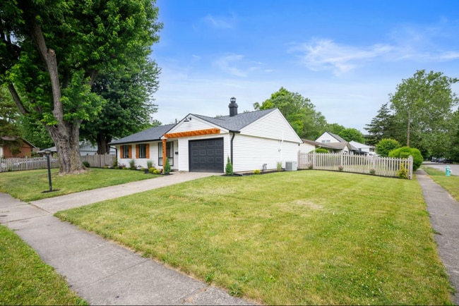 3864 Esquire Ct, Indianapolis, IN 46226 - photo 3