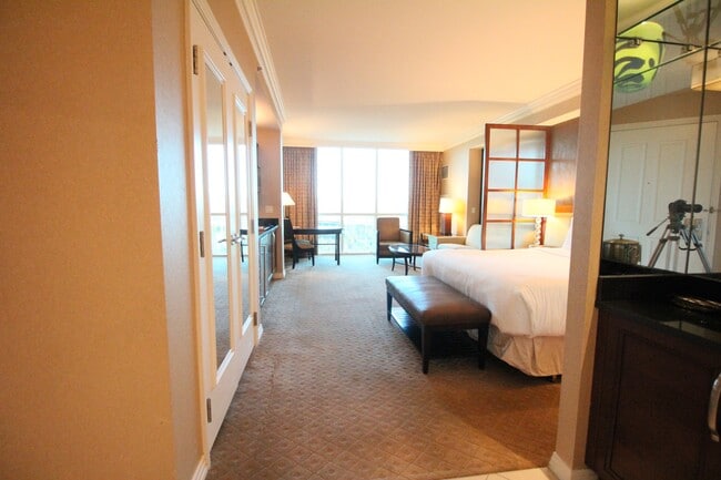 125 E Harmon Ave unit 18, Las Vegas, NV 89109 - photo 3