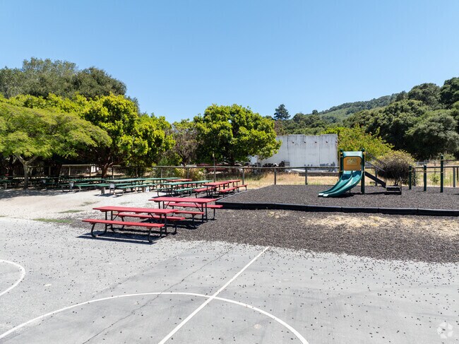 Washington Elementary in Corral de Tierra cultivates a passion for learning.