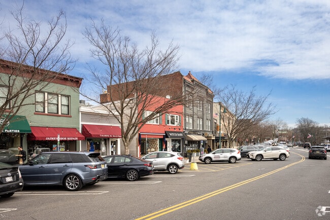 Enjoy all the shops and restaurants downtown Summit has to offer.