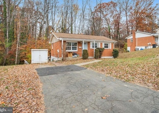 3412 N Beaumont Rd, Woodbridge, VA 22193