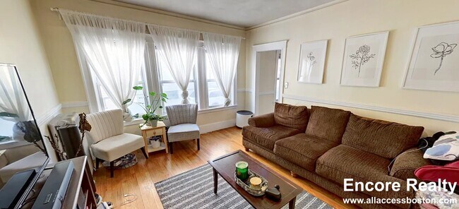 97 Kilsyth Rd unit 1, Brighton, MA 02135 - photo 2