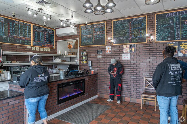 Louie Legends in Lexington Hills features six different homemade sauces.