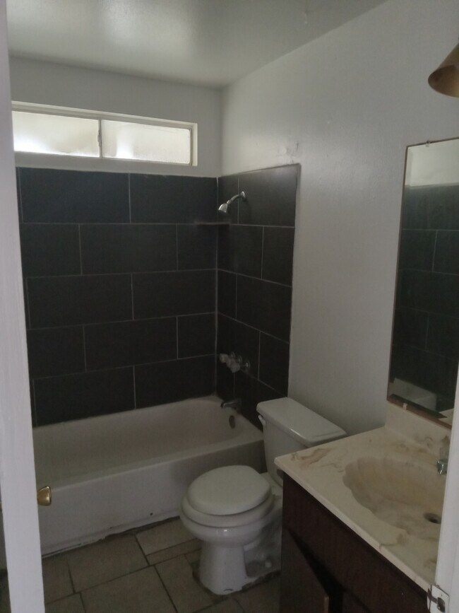 41900 Acacia Ave E, Hemet, CA 92544 - photo 3