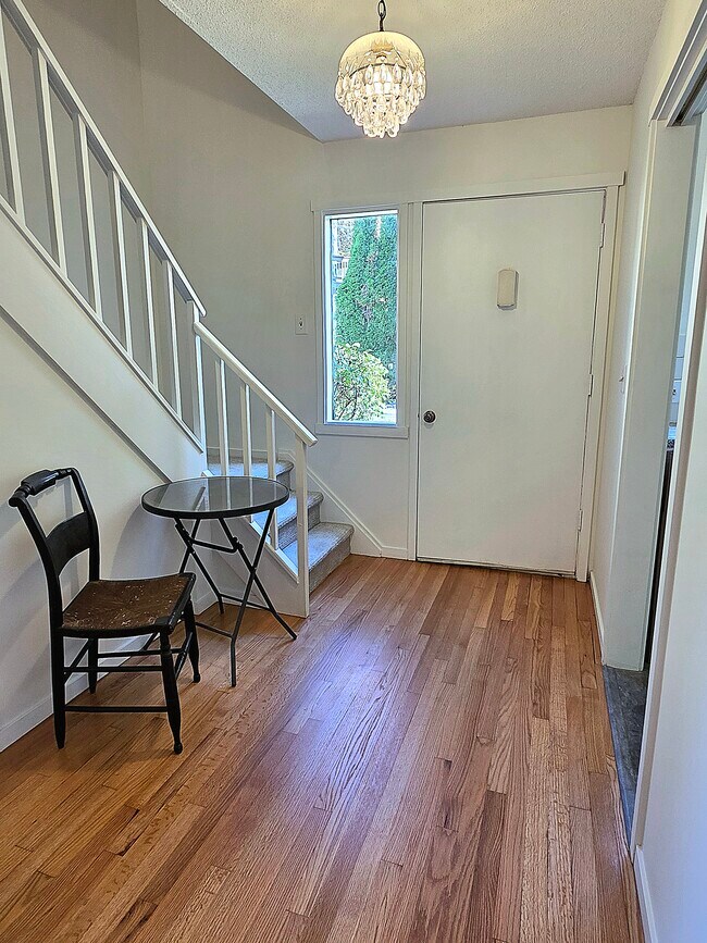 563 Heritage Village unit F, Southbury, CT 06488 - photo 4