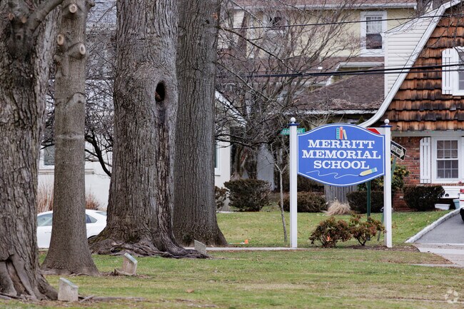 Merritt Memorial School  is a highly rated, public school in Cresskill, NJ.