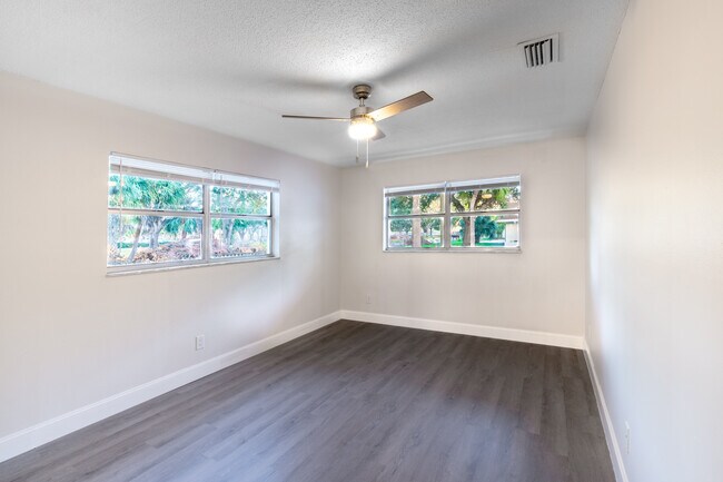 3864 7th Ave N unit A, St. Petersburg, FL 33713 - photo 6