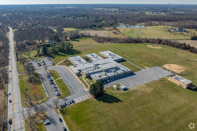 Glenwood Middle School is  located in a suburban area.