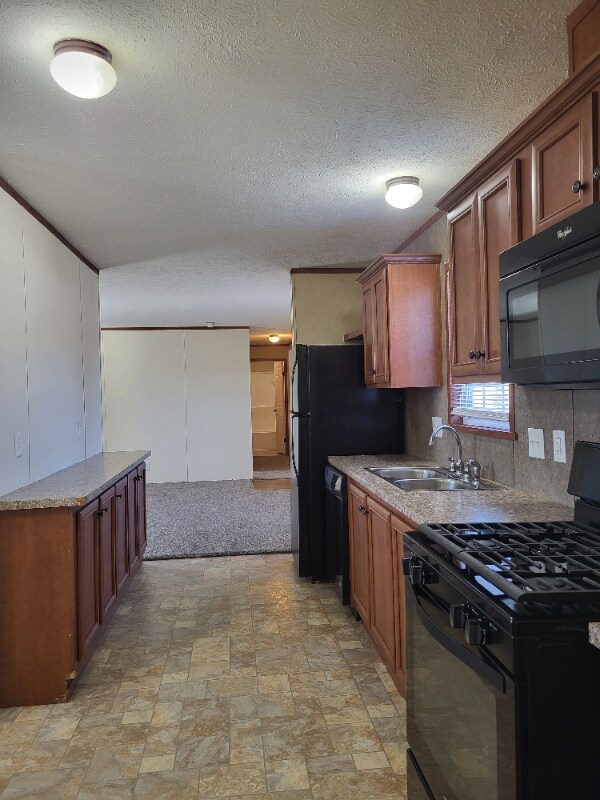 1874 Armstrong Blvd, Milford, MI 48381 - photo 2