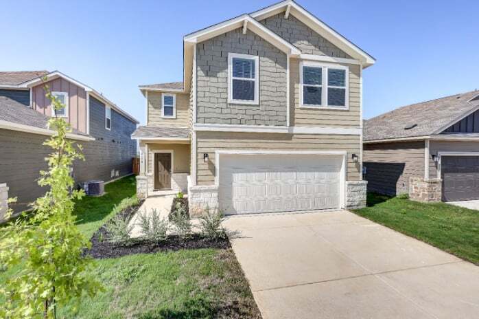 1531 Elvin Summit, von Ormy, TX 78073 - photo 1