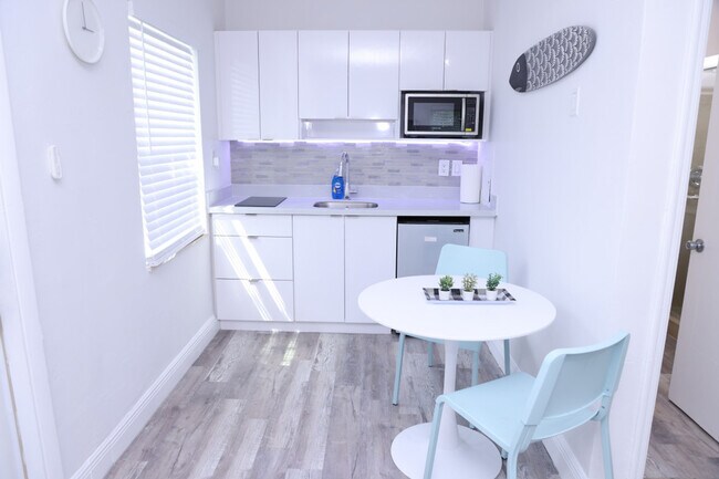 1109 Douglas Rd unit ID1056523P, Miami, FL 33135 - photo 3