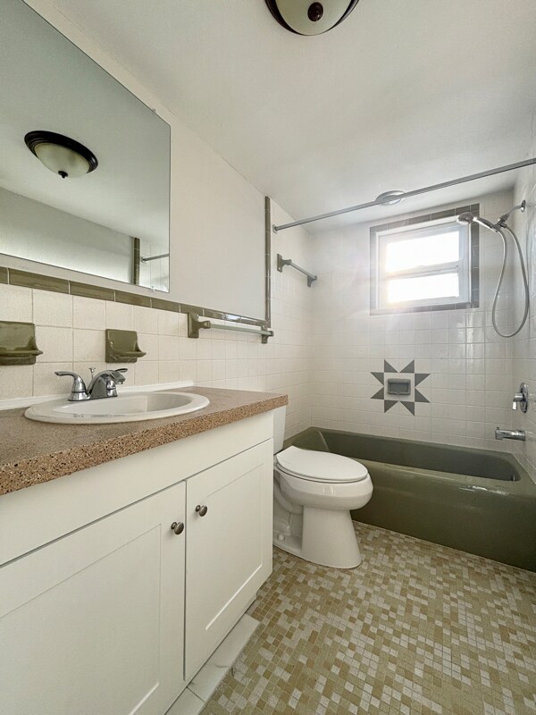 105 S Spring Blvd unit 9, Tarpon Springs, FL 34689 - photo 5