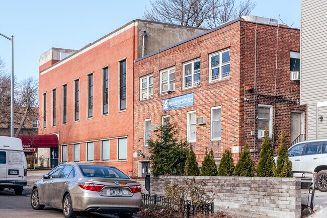 Tiferet Torah is renowned for its warm and strong ties that they develop with each student.