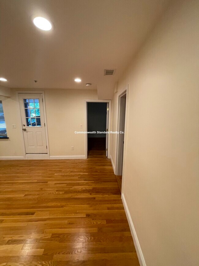 1801 Beacon St Unit 2, Brookline, MA 02445