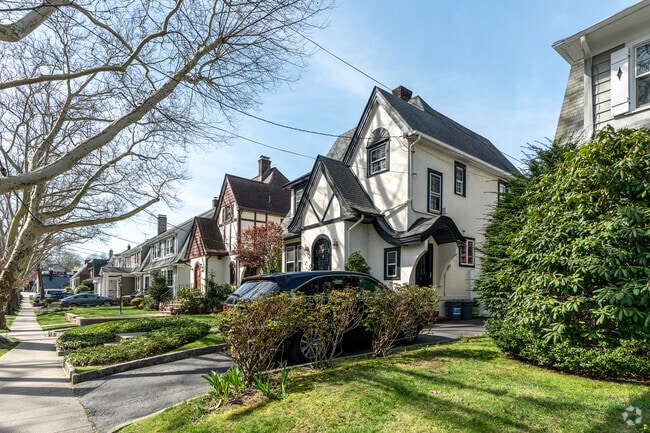 Randall Manor is an affluent neighborhood with tree-lined streets in Staten Island.