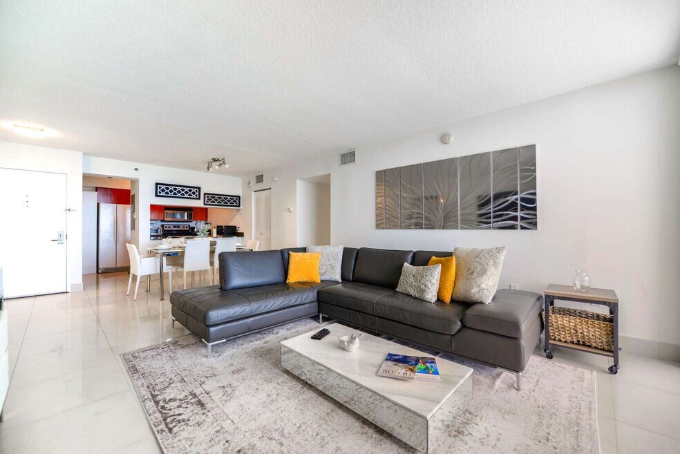 1 SE 12th St unit FL20-ID1022214P, Miami, FL 33131 - photo 1