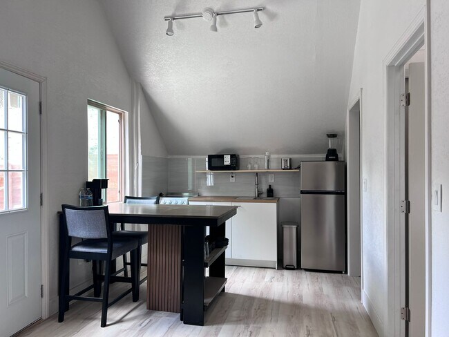 496 Carr Ave unit Studio B, Aromas, CA 95004 - photo 7