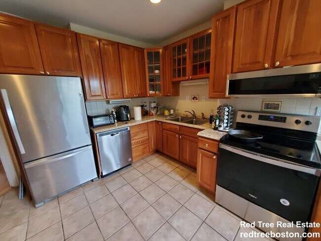 149 Centre St unit 1, Dorchester Center, MA 02124 - photo 5