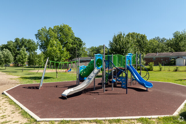 Russell Elementary School has multiple outdoor activities for its students.