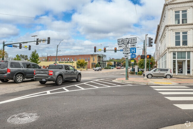 US-71 Business connects downtown Fort Smith to Hillcrest neighborhood.