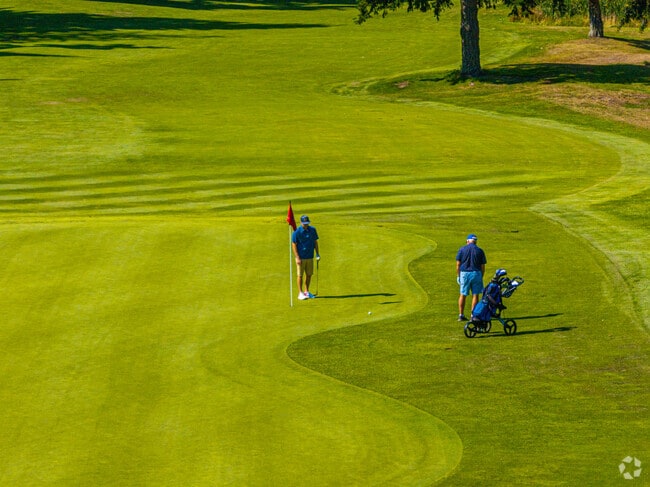 The Port Ludlow Golf Course is an exquisite way to enjoy this sport.